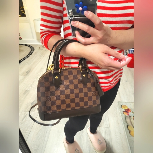 Authentic Louis Vuitton Alma BB in Damier Ebene - Picture 15 of 17